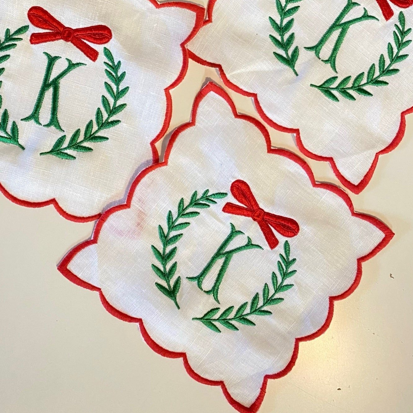 Holiday Scalloped Cocktail Napkin